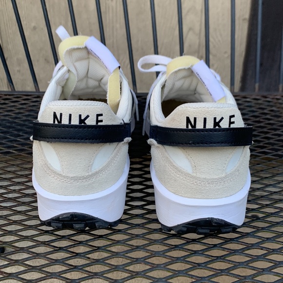 NIKE Running Shoes - Picture 2 of 15